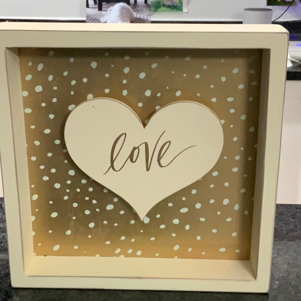 Primitives by Kathy 3D love sign